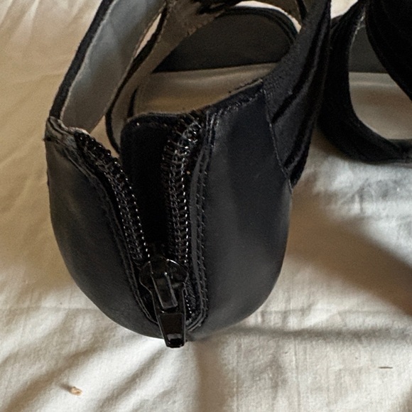 Black Women's Shoes by Coach and Four size 6.5 peep toes - Picture 5 of 11